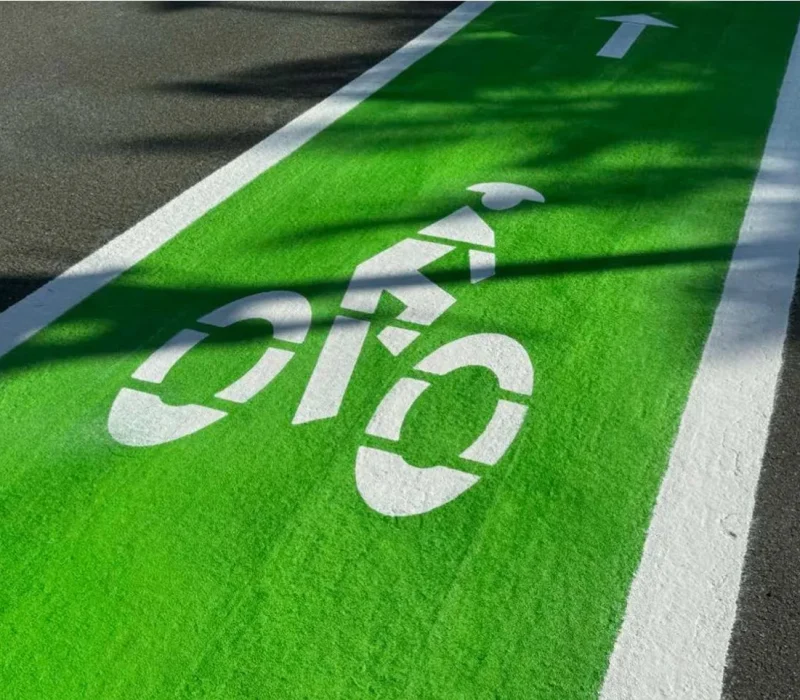 commercial14-iOmGPrVc